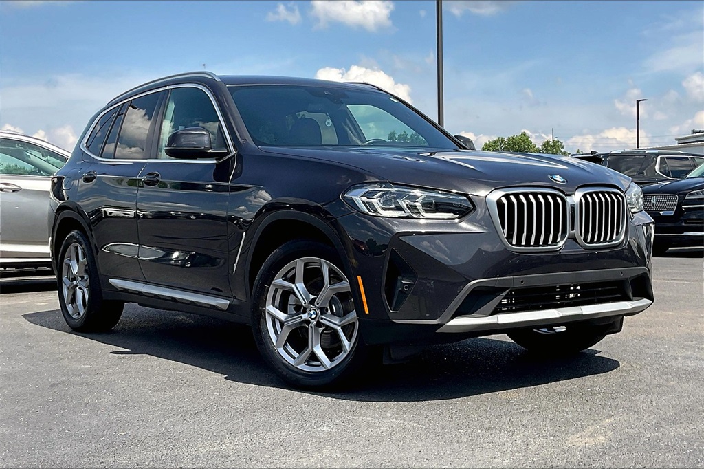Vehicle image 3 of 33
