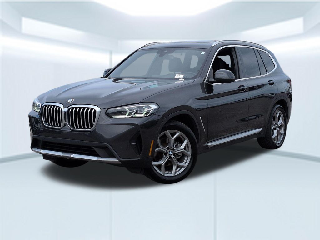 2024 BMW X3 xDrive30i Image 2 of 29