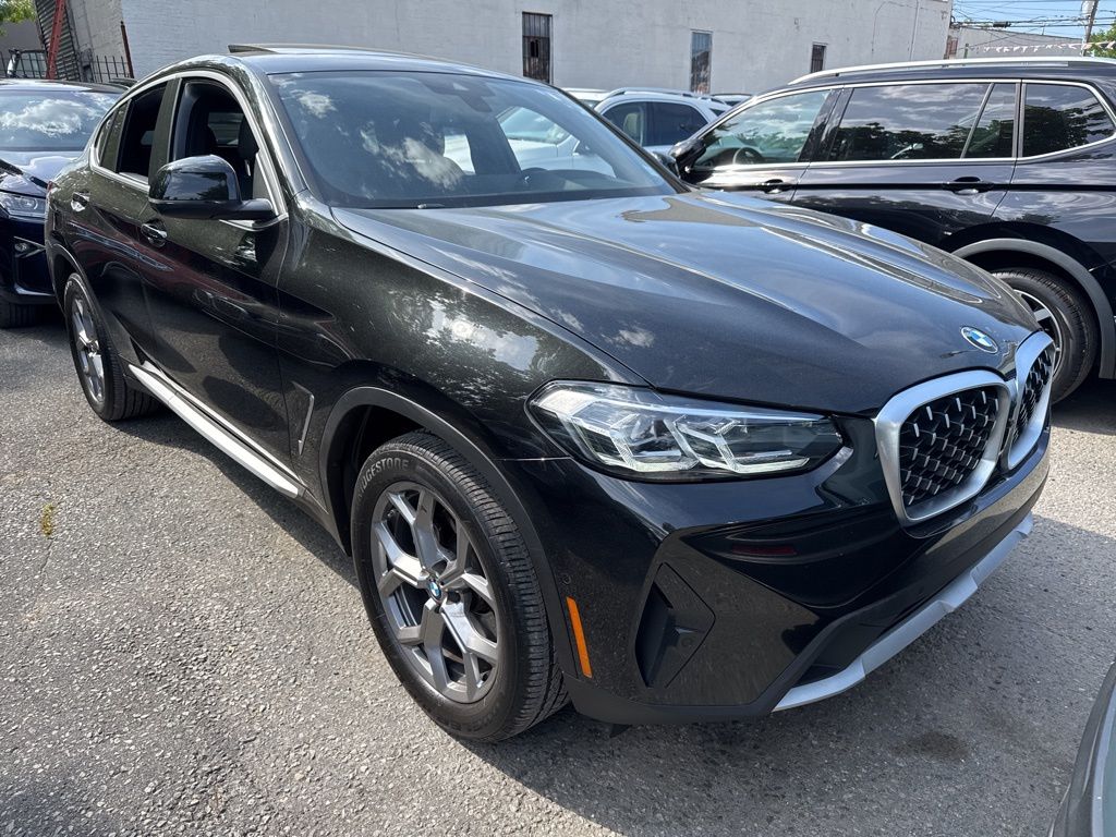 Vehicle image 3 of 35