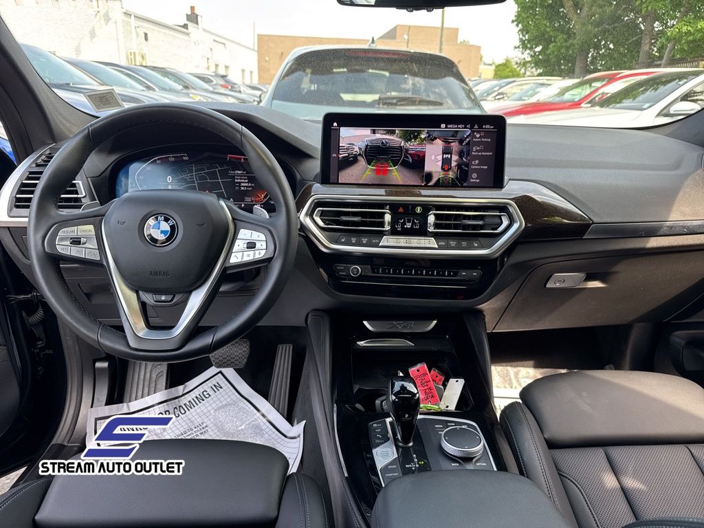 Vehicle image 24 of 35