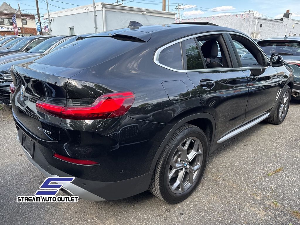 Vehicle image 5 of 35