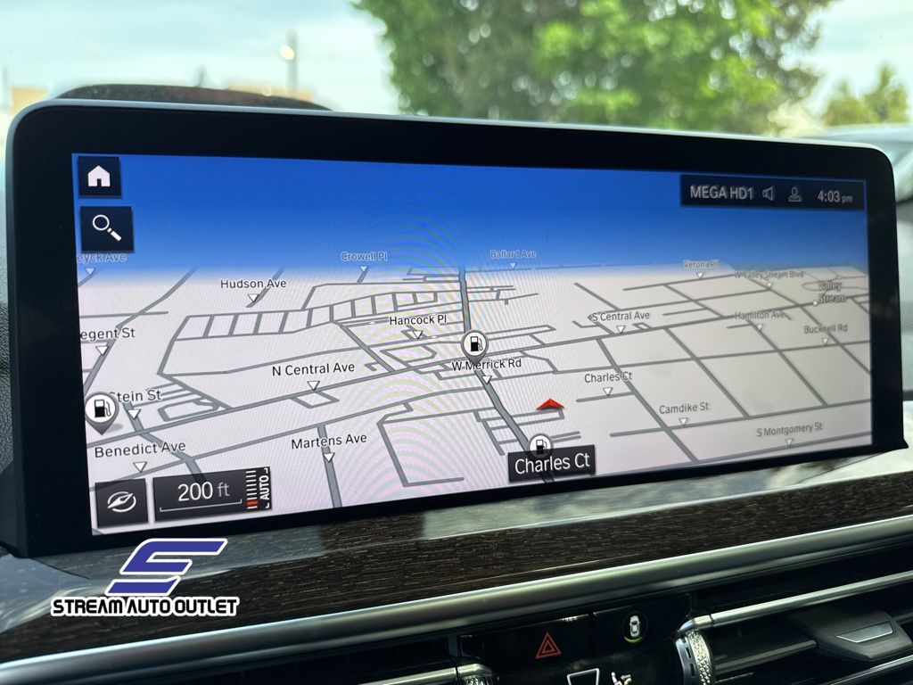 Vehicle image 20 of 35
