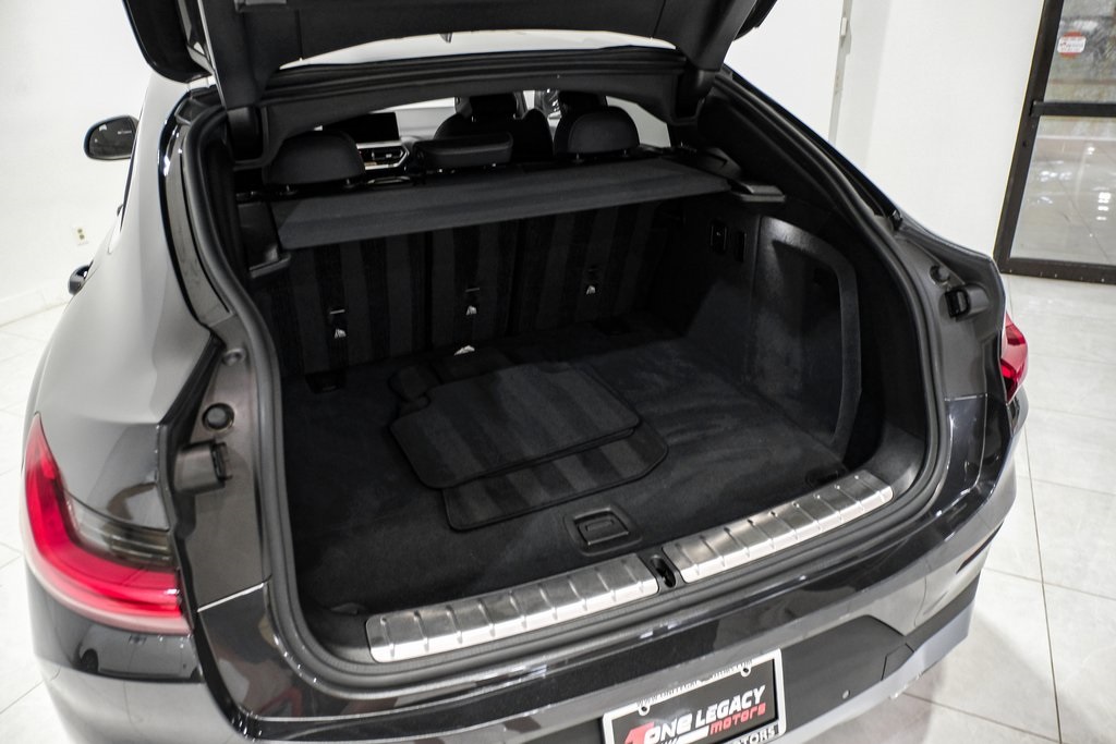 Vehicle image 49 of 52