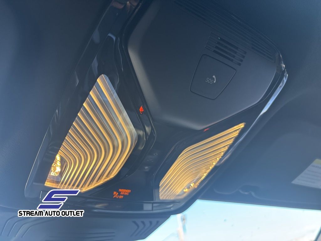 Vehicle image 29 of 36