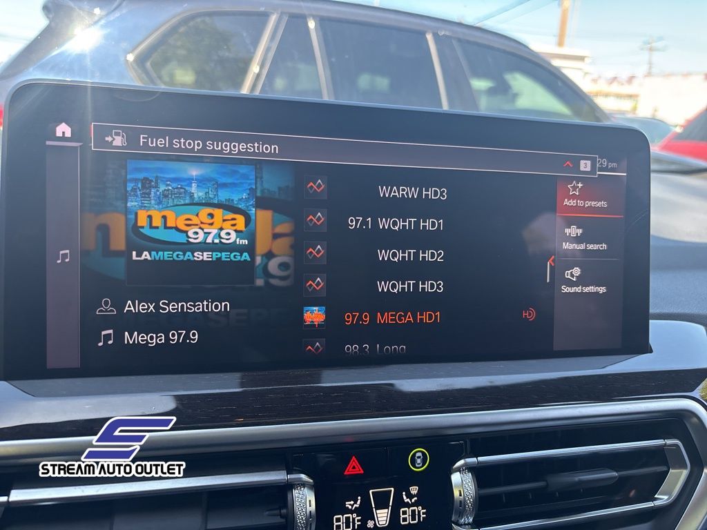 Vehicle image 31 of 36