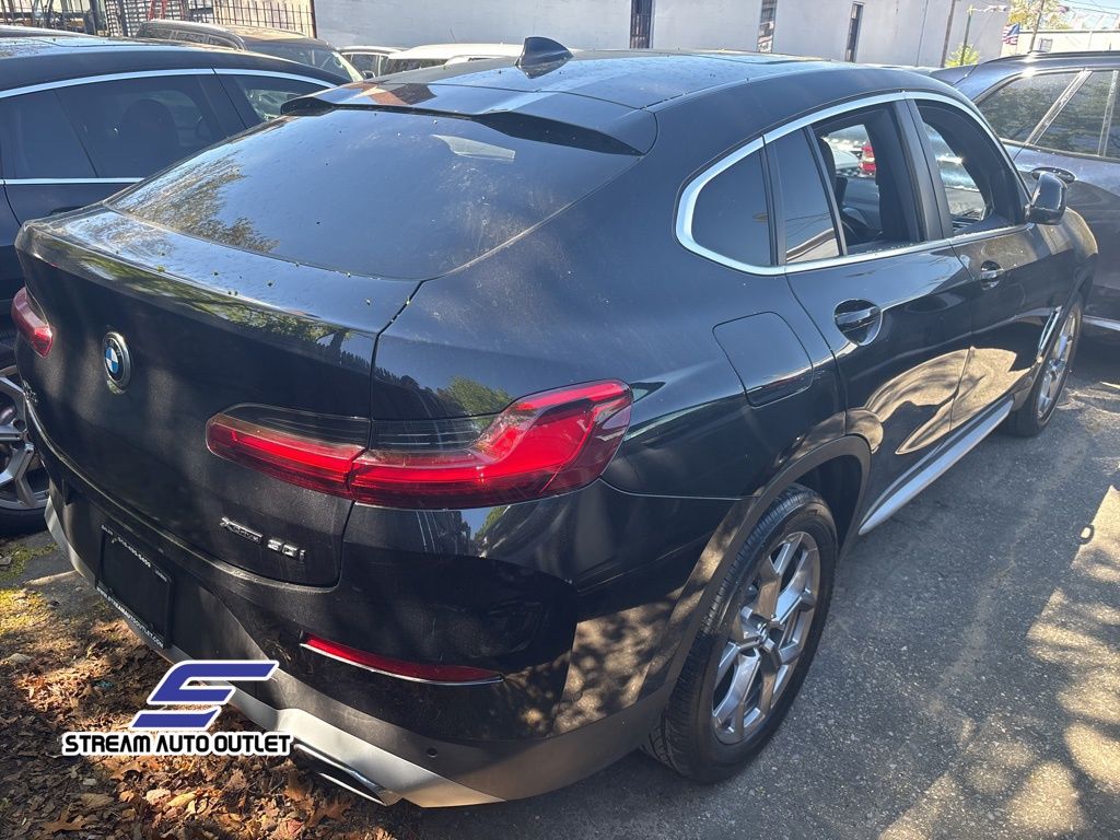 Vehicle image 3 of 36