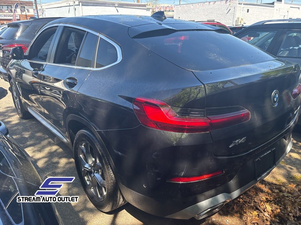 Vehicle image 5 of 36