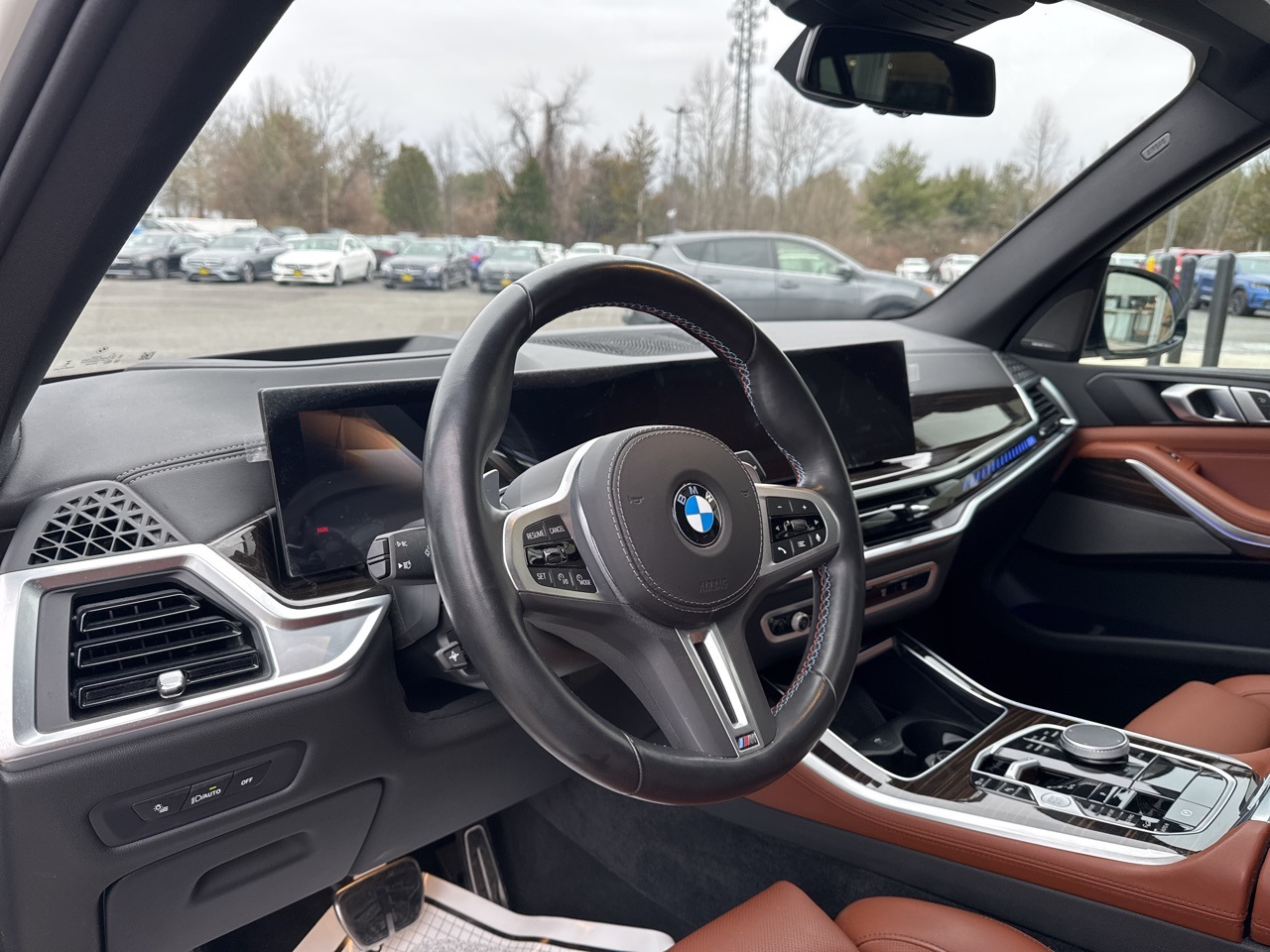 Vehicle image 9 of 22