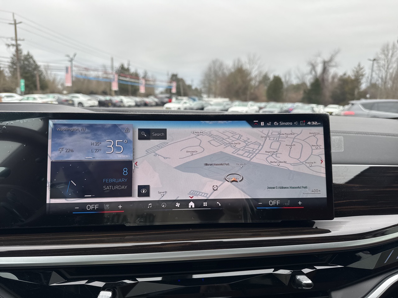 Vehicle image 16 of 22