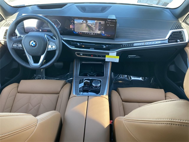 Vehicle image 17 of 26