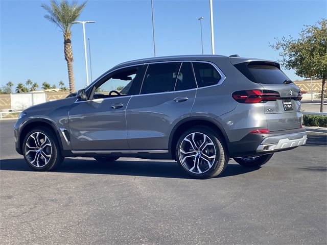 Vehicle image 9 of 26