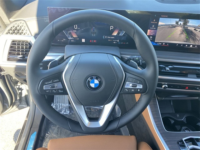 Vehicle image 23 of 26