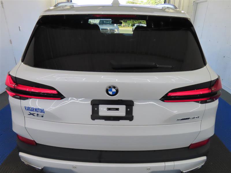 2024 BMW X5 sDrive40i Image 12 of 40