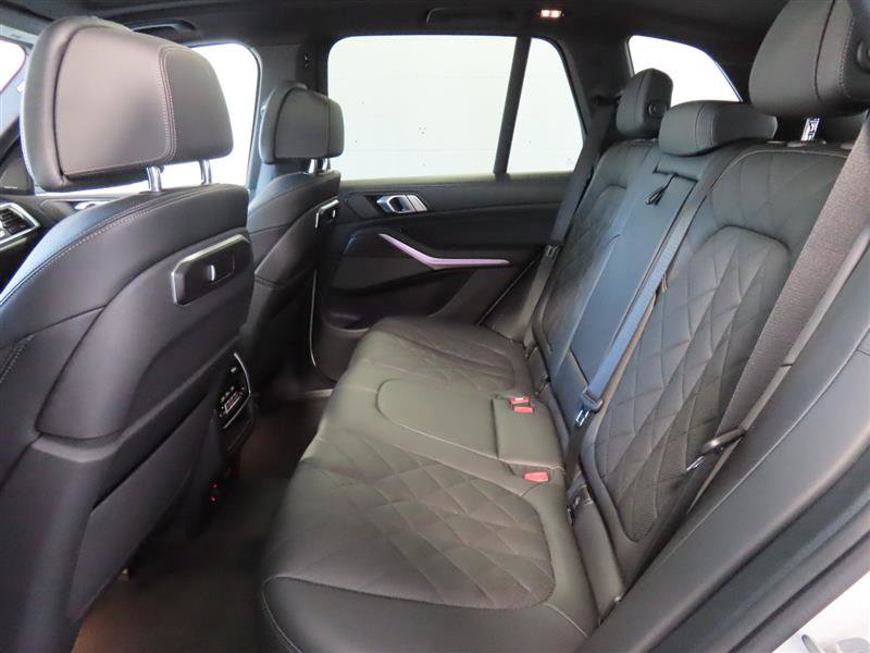 2024 BMW X5 sDrive40i Image 14 of 40