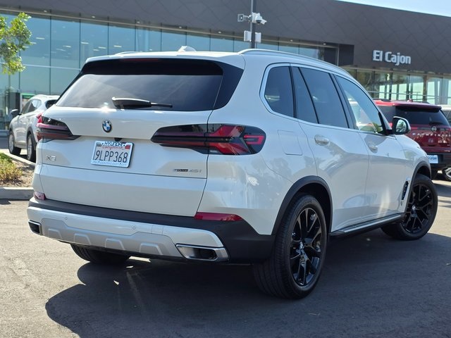Vehicle image 5 of 40