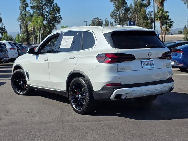 Vehicle image 7 of 40