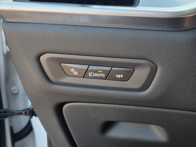 Vehicle image 39 of 40