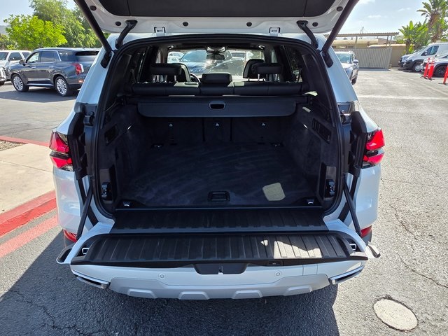 Vehicle image 15 of 40