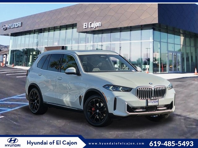 Vehicle image 4 of 40