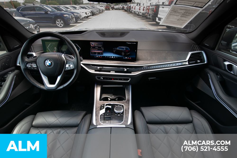 Vehicle image 19 of 64
