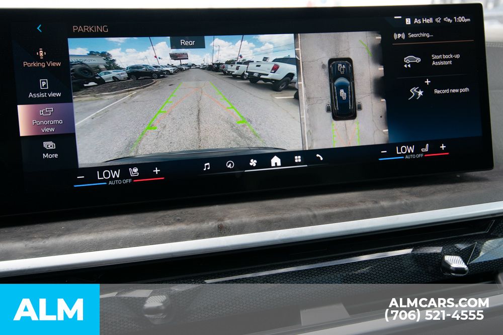 Vehicle image 21 of 64