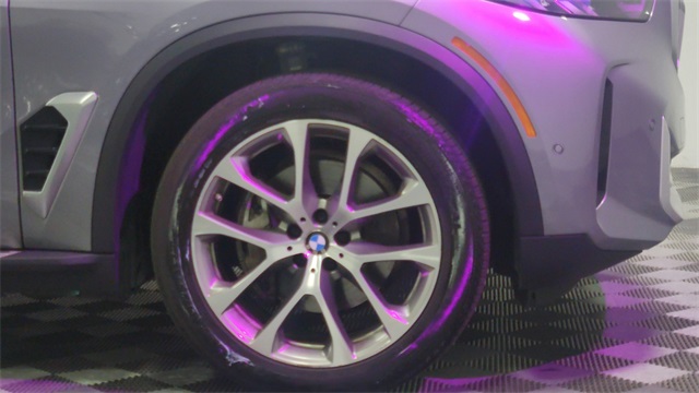 2024 BMW X5 sDrive40i Image 24 of 52