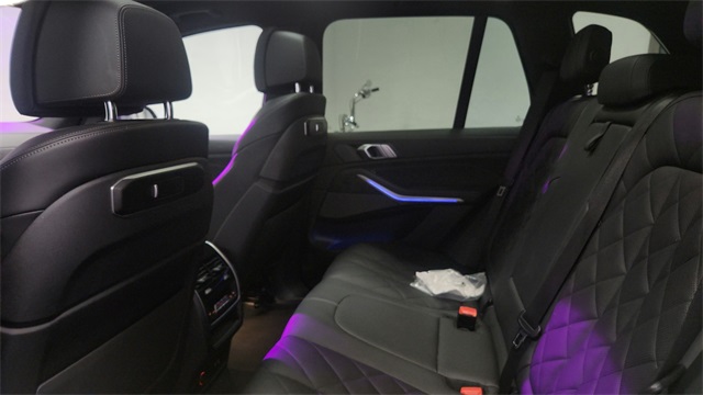 2024 BMW X5 sDrive40i Image 32 of 52