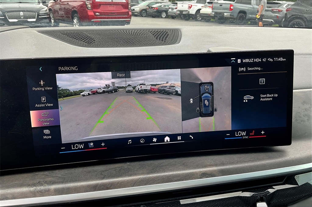 Vehicle image 22 of 32