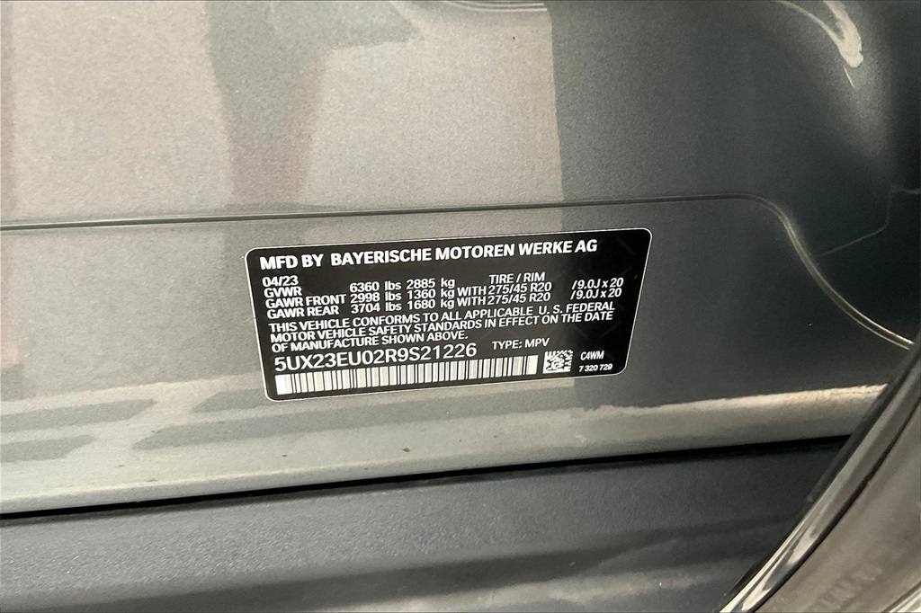 Vehicle image 28 of 32