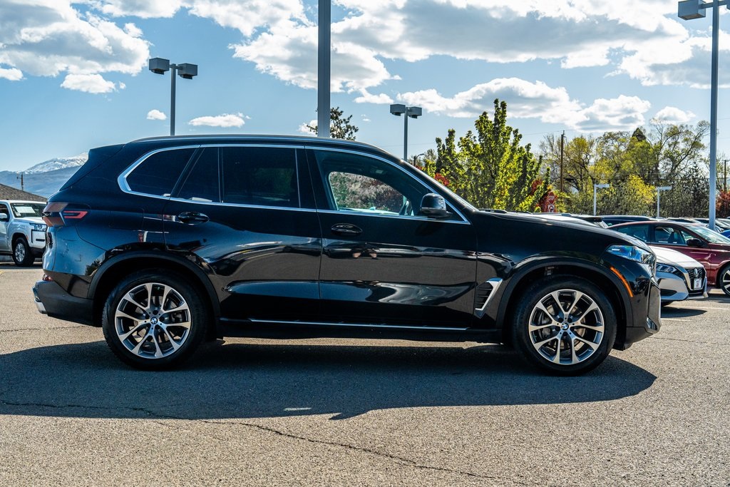 Vehicle image 3 of 10