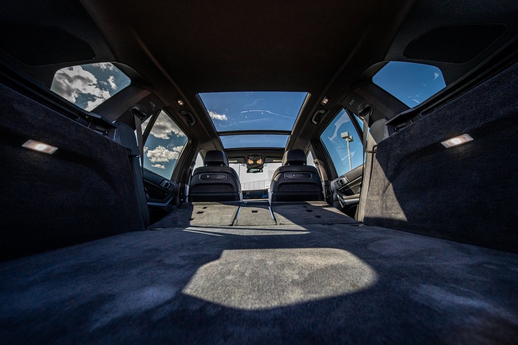 Vehicle image 9 of 10