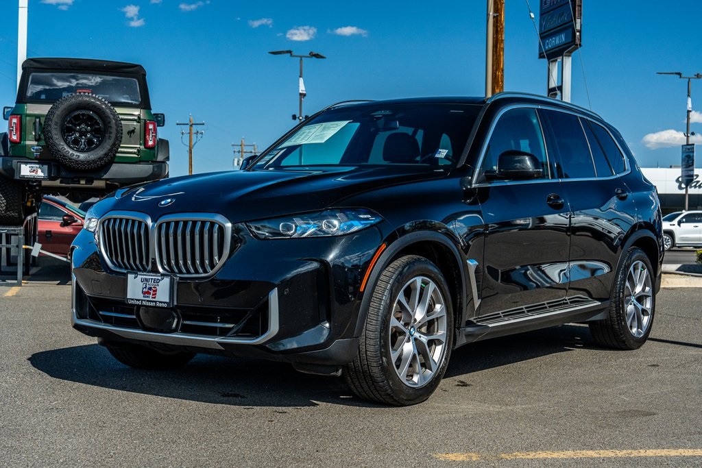 Vehicle image 1 of 10