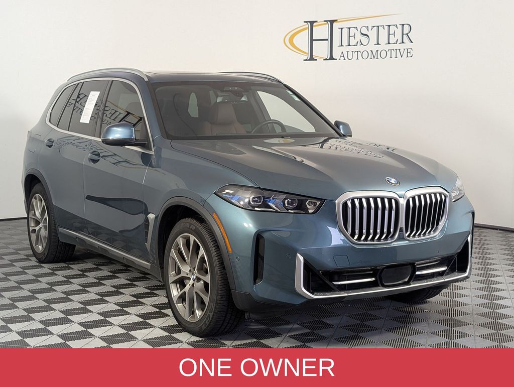 2024 BMW X5 xDrive40i Image 2 of 36