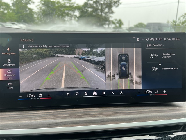 Vehicle image 17 of 26