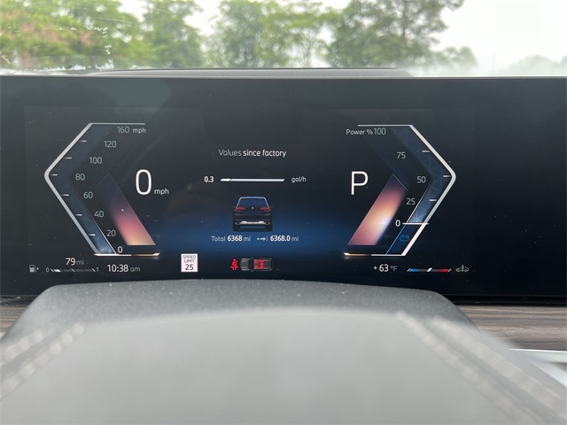 Vehicle image 16 of 26