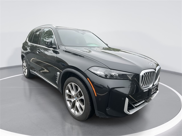 Vehicle image 3 of 26