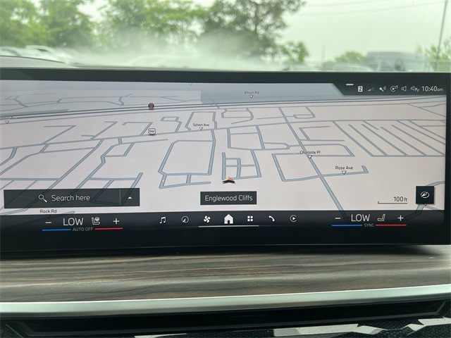 Vehicle image 19 of 26