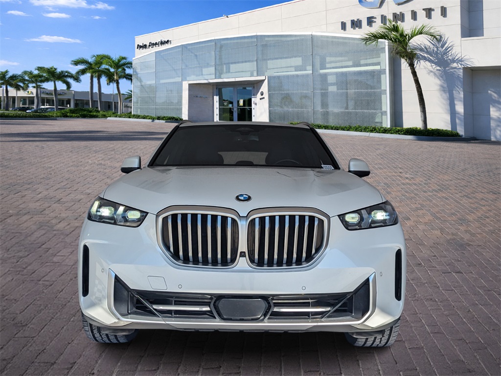 2024 BMW X5 xDrive40i Image 2 of 33