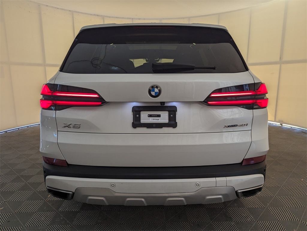 2024 BMW X5 xDrive40i Image 6 of 33