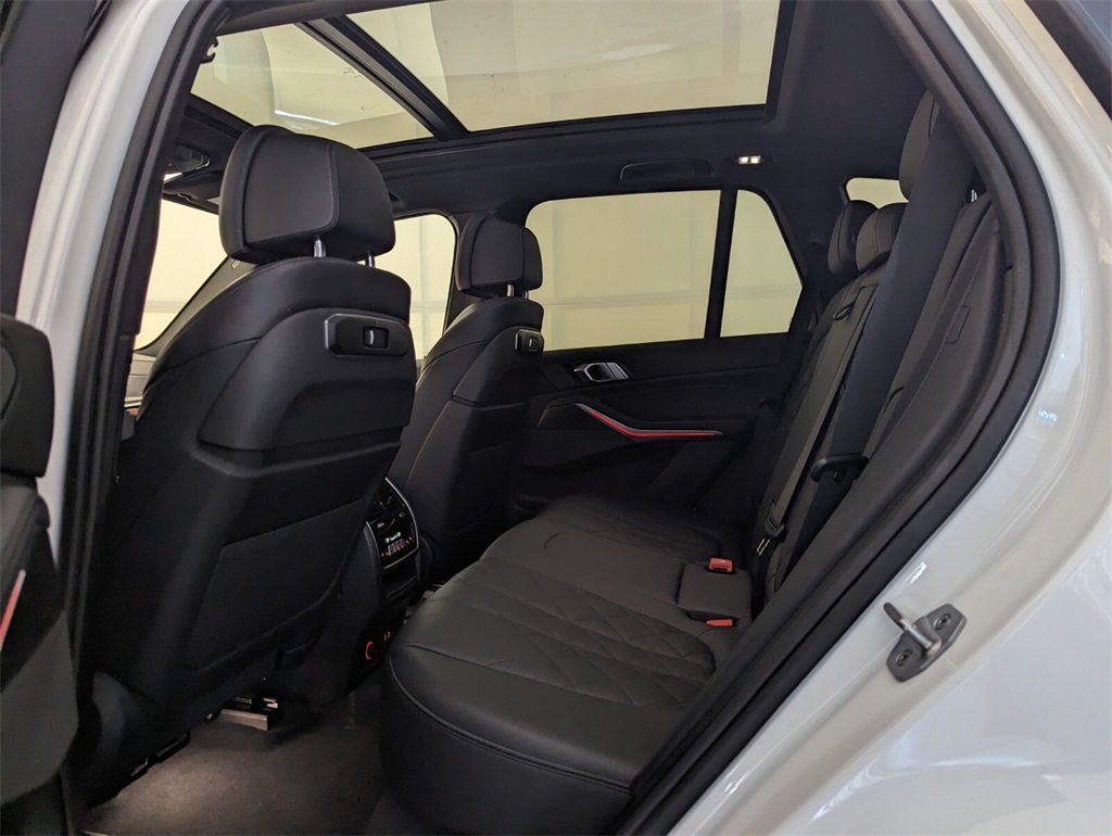 2024 BMW X5 xDrive40i Image 13 of 33