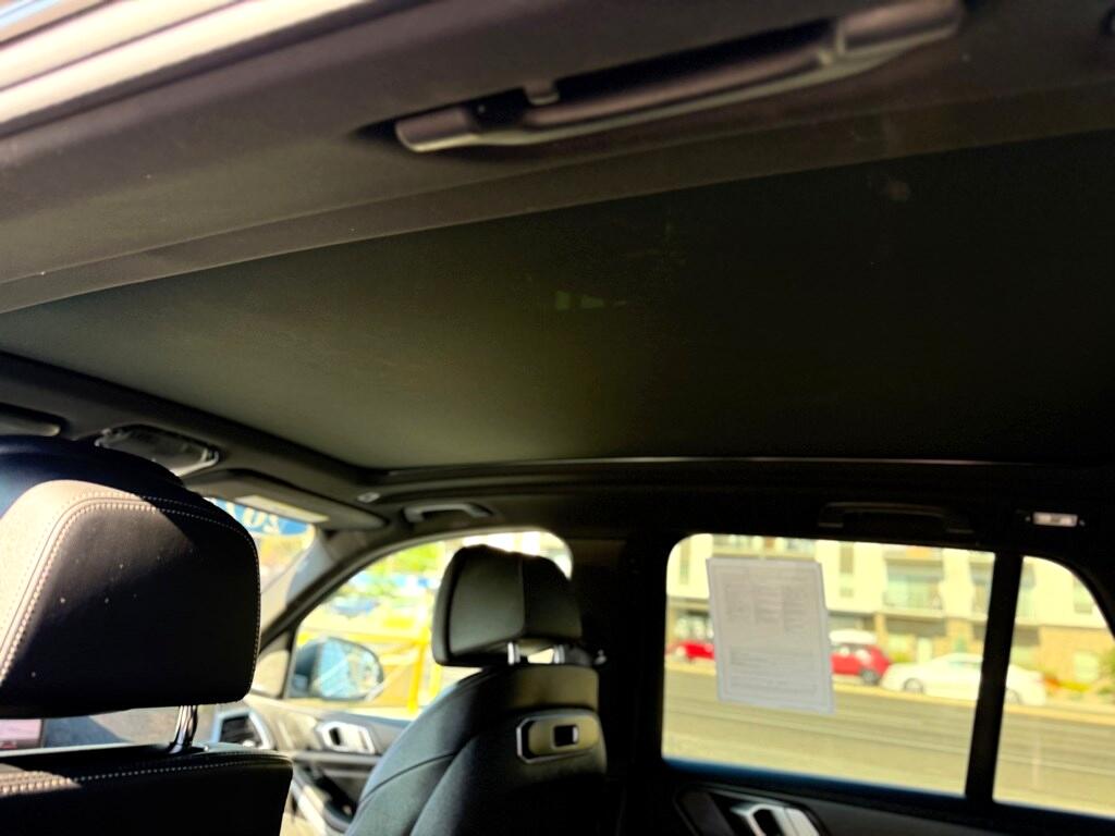 Vehicle image 28 of 56