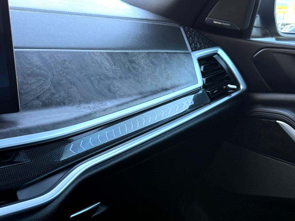 Vehicle image 54 of 56