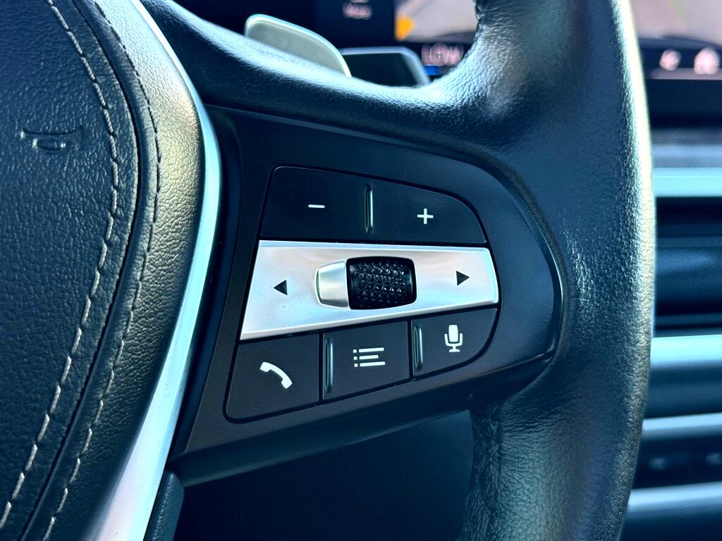 Vehicle image 51 of 56