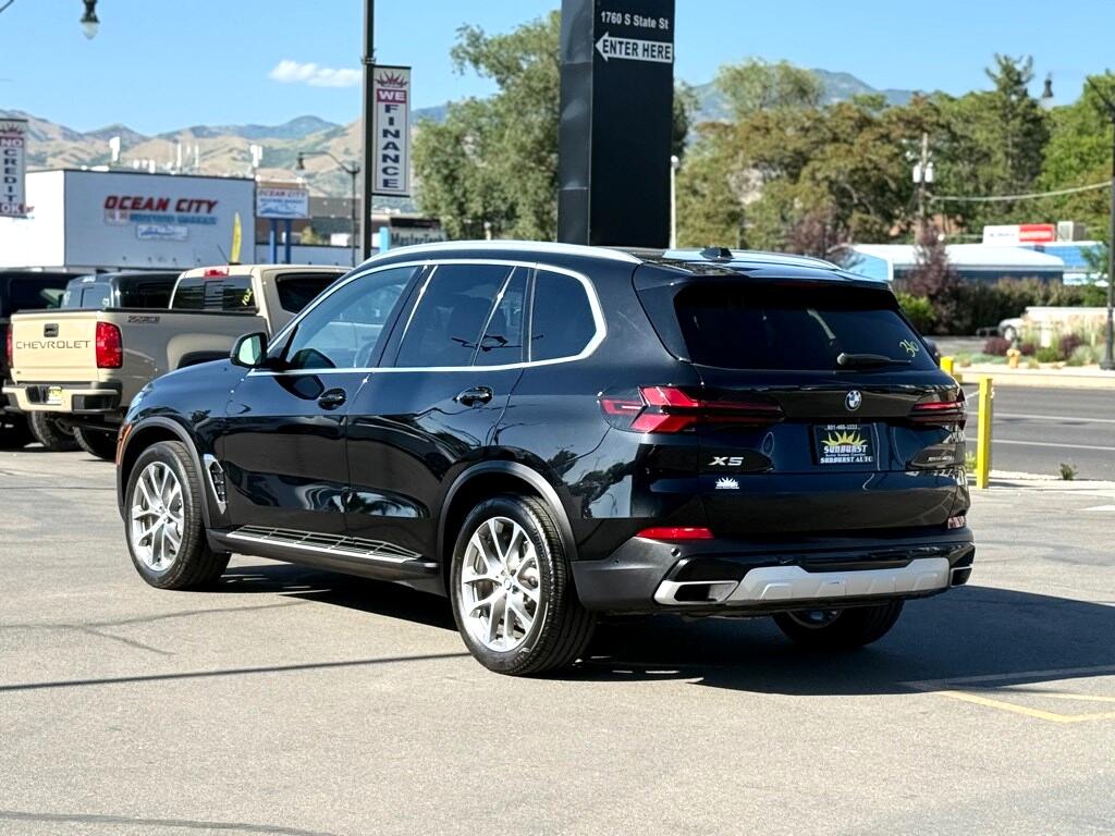 Vehicle image 8 of 56