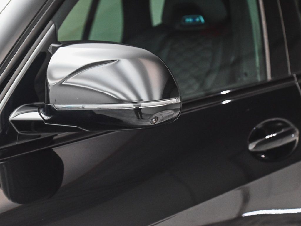 Vehicle image 46 of 47