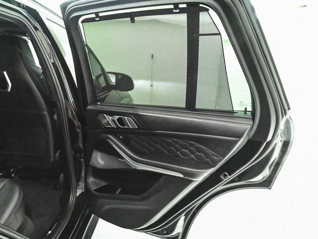 Vehicle image 13 of 47