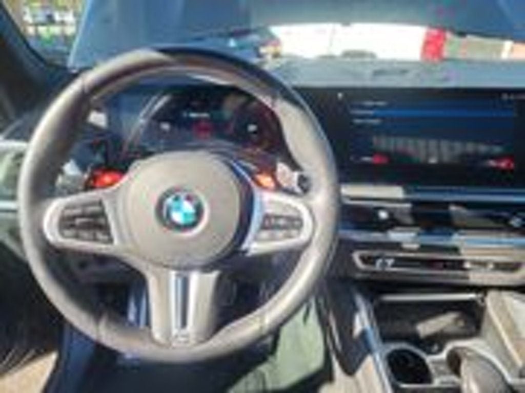 Vehicle image 5 of 47
