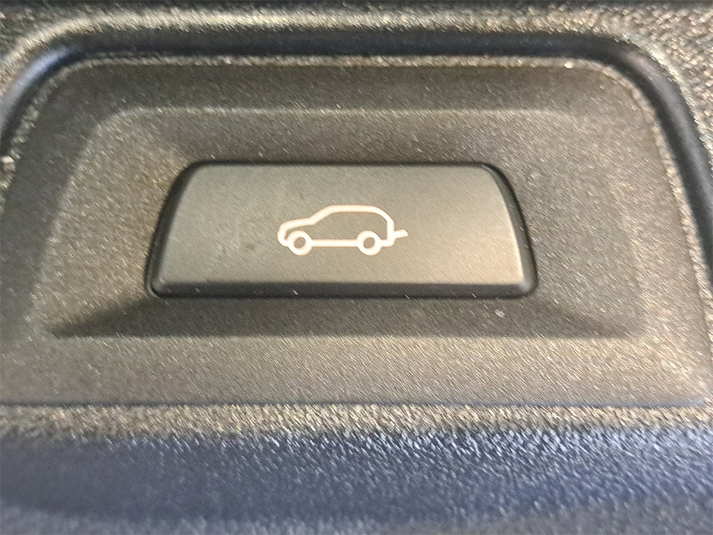 Vehicle image 34 of 34