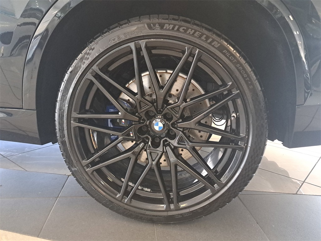 Vehicle image 5 of 34