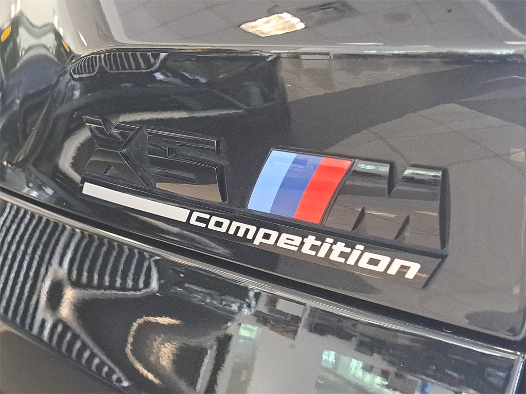 Vehicle image 7 of 34